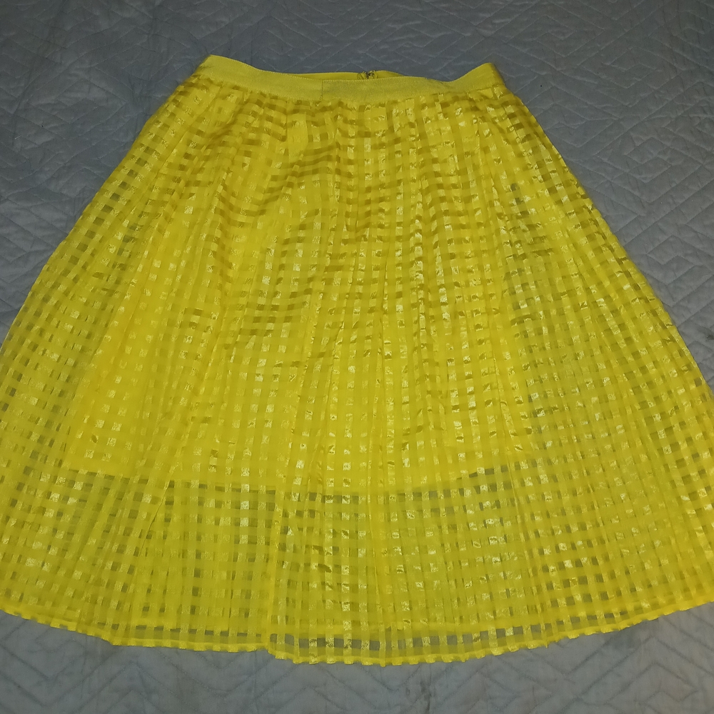 Elle Yellow Midi Skirt. EUC